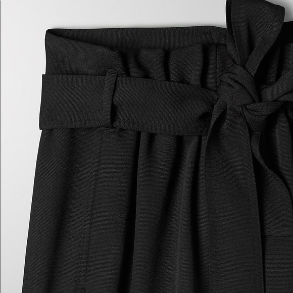 Wilfred Paperbag short in Black size 0 - Picture 2 of 7